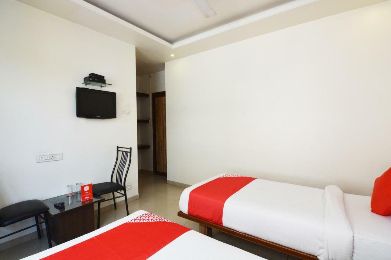 Hotel Oyo 24197 Saptaruchi Pimpri-Chinchwad Zewnętrze zdjęcie