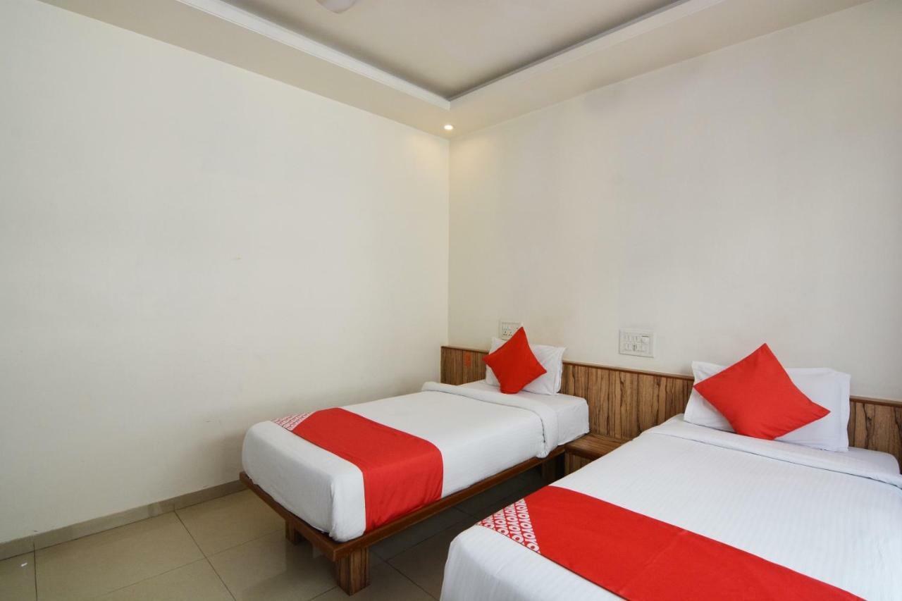 Hotel Oyo 24197 Saptaruchi Pimpri-Chinchwad Zewnętrze zdjęcie