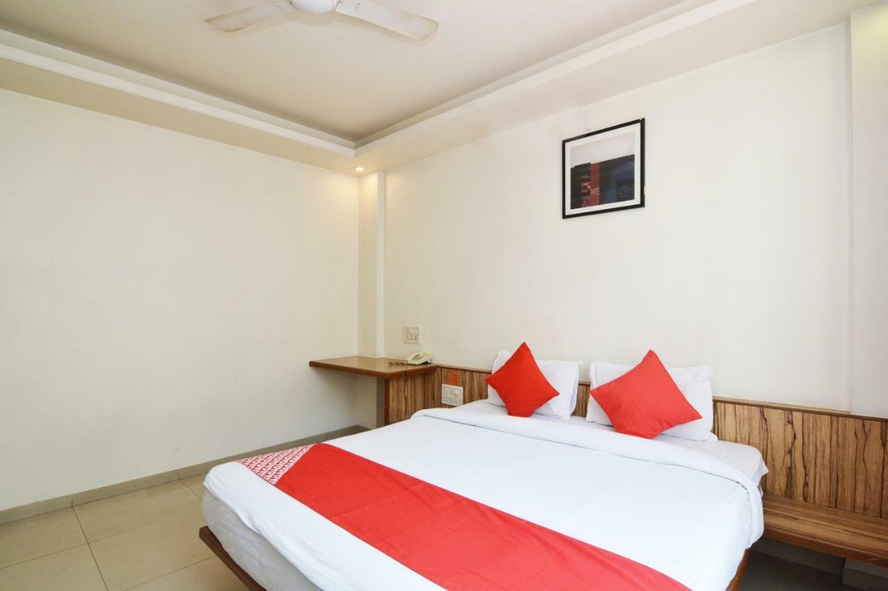 Hotel Oyo 24197 Saptaruchi Pimpri-Chinchwad Zewnętrze zdjęcie