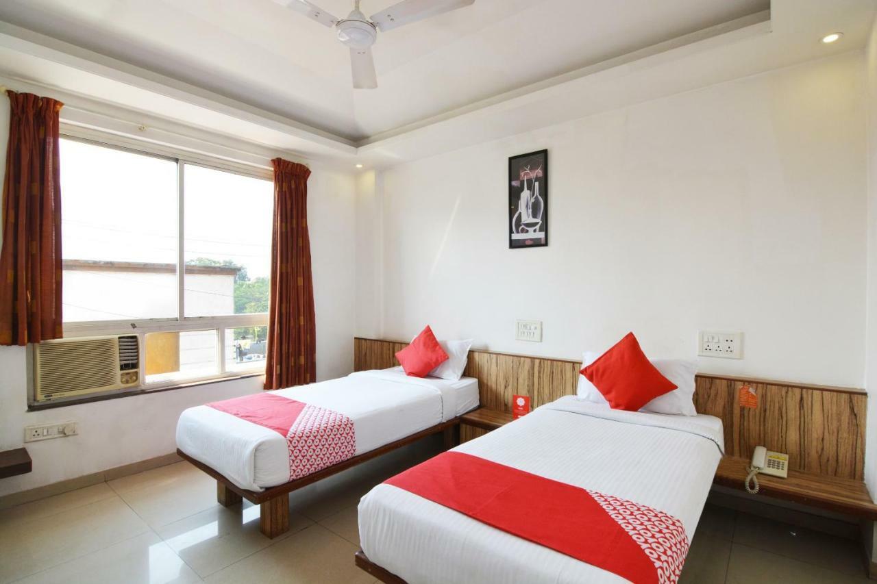 Hotel Oyo 24197 Saptaruchi Pimpri-Chinchwad Zewnętrze zdjęcie