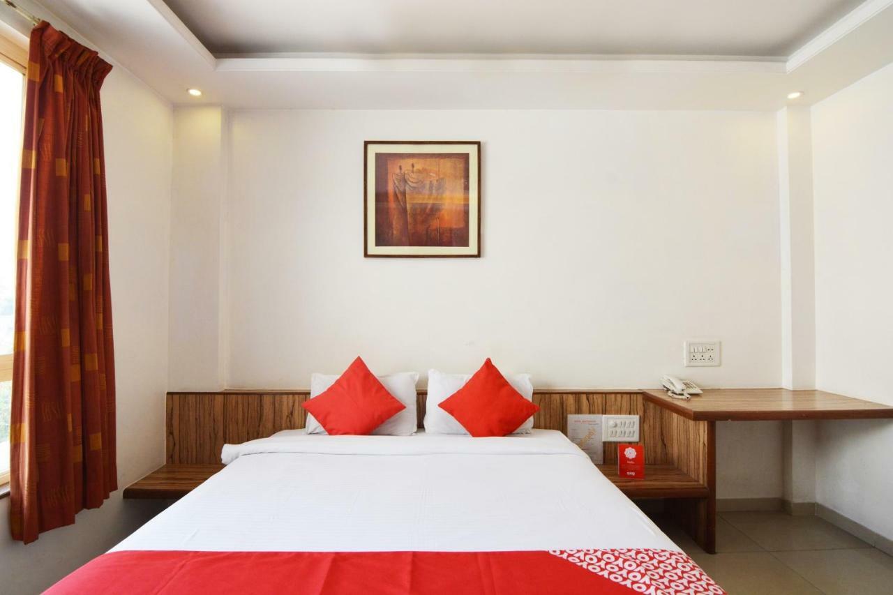 Hotel Oyo 24197 Saptaruchi Pimpri-Chinchwad Zewnętrze zdjęcie